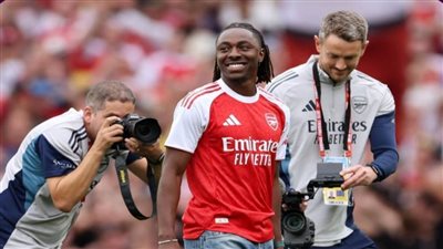 أرسنال يقدم 