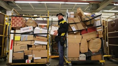 أوروبا توقف شحن الطرود إلى أمريكا مع انتهاء الإعفاء الجمركي