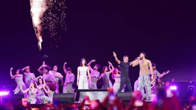 آسر ياسين وتارا عماد ومايان السيد.. أبطال فيلم ويجز على مسرح 