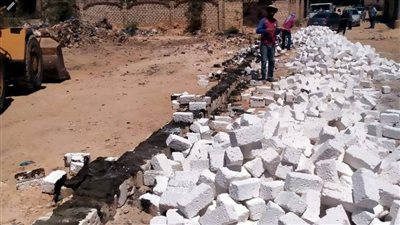 محافظ الإسكندرية يشدد على رؤساء الأحياء بالتعامل بكل حسم مع أي مخالفات