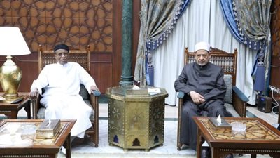 شيخ الأزهر يستقبل رئيس جامعة الملك فيصل بتشاد لبحث سُبُل تعزيز دعم الأزهر للشعب التشادي