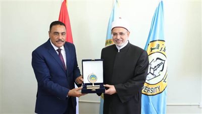 محافظ مطروح يشيد بجهود الأزهر الشريف جامعًا وجامعة في خدمة أبناء المحافظة