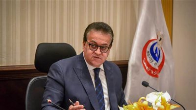  كشف حساب الطب العلاجي لمدة عام على طاولة وزير الصحة