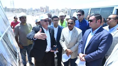 وزير الإسكان ومحافظ مطروح يتفقدان مشروع إحلال وتجديد كوبري روميل بالمحافظة