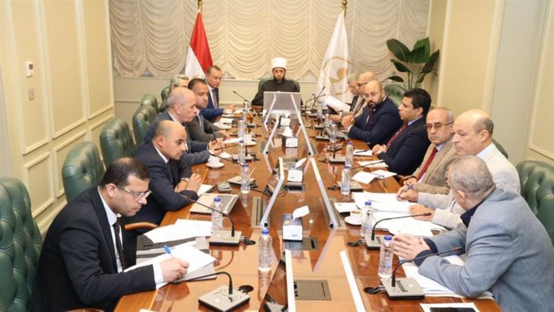 وزير الأوقاف خلال