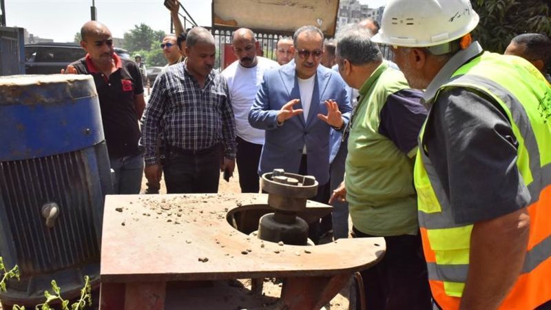 جانب من جولة المحافظ