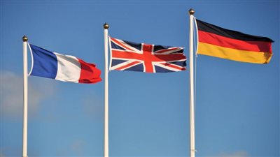 ألمانيا وفرنسا وبريطانيا يفعلون آلية 