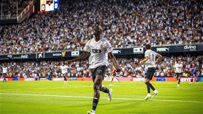 فالنسيا يسحق خيتافي في الدوري الإسباني