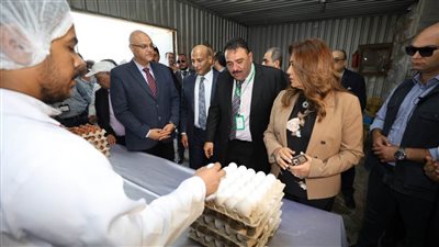 وزيرة التنمية المحلية ومحافظ القليوبية يشهدان بدء إنتاج مشروع الـ 