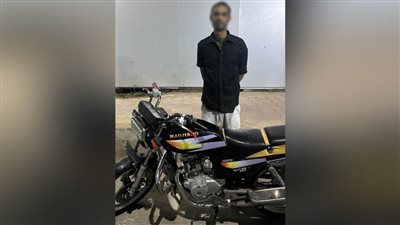 كشف ملابسات تداول فيديو بقيام شخص بالتحرش بسيدة أثناء استقلاله دراجة نارية بالقاهرة 