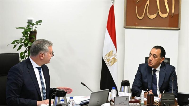 رئيس الوزراء ووزير