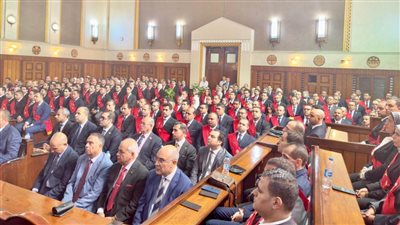 اعضاء النيابة الإدارية الجدد يؤدون اليمين الدستورية أمام رئيس مجلس القضاء الأعلى 