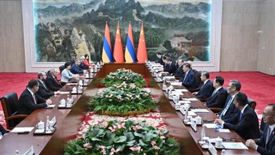 الصين وأرمينيا تبحثان تعزيز الشراكة الاستراتيجية بين البلدين