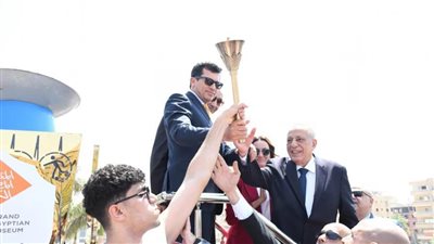 وزير الشباب والرياضة يطلق شعلة بطولة أولمبياد الشركات 
