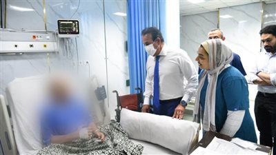 زيارة مفاجئة.. وزير الصحة يوجه بزيادة التخصصات الطبية لتلبية احتياجات المرضى بمستشفى الهرم
