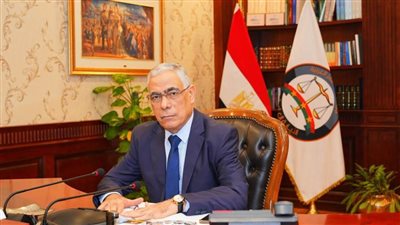 النائب العام يتوجه في زيارة رسمية إلى سلطنة عمان