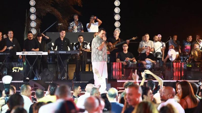 المطرب الكبير محمد