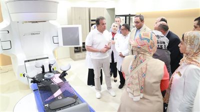 وزير الصحة يوجه بإنشاء وحدة لزراعة النخاع ومستشفى للصحة النفسية في قنا