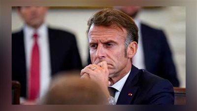 بعد رحيل بايرو.. ماكرون بين ضغط المعارضة وغضب الشارع الفرنسي