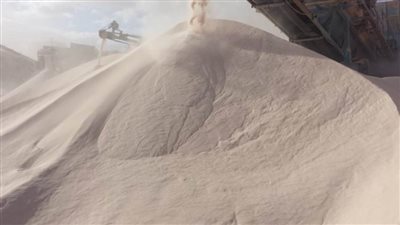 معلومات الوزراء يستعرض الإمكانات الاقتصادية للرمال البيضاء وآليات تعظيم الاستفادة منها في مصر