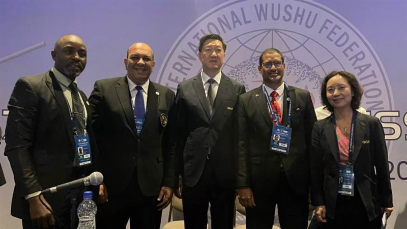 شريف مصطفى يشارك