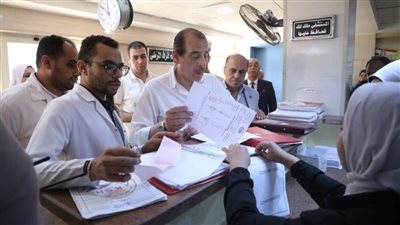   نائب وزير الصحة يتفقد مستشفيي الخارجة التخصصي والصدر بالوادي الجديد