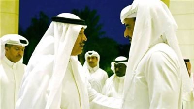 أمير دولة قطر يلتقي مع ولي عهد دولة الكويت