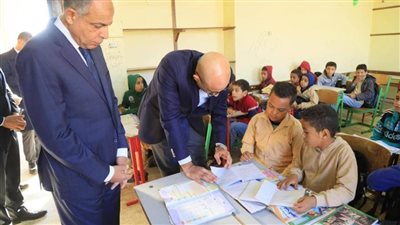 استعداداً للعام الدراسي الجديد.. محافظ المنيا يشدد على جاهزية المدارس وتحسين البيئة التعليمية