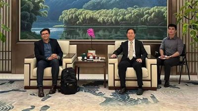 وزير الثقافة يصل الصين للمشاركة في احتفالية Golden Panda Awards