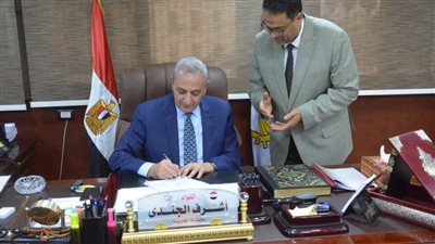 بالصور.. محافظ الغربية يعتمد تعيين 1534 معلما مساعدا جديدا