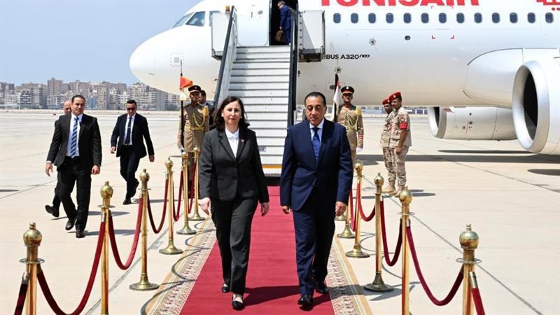 رئيس الوزراء خلال