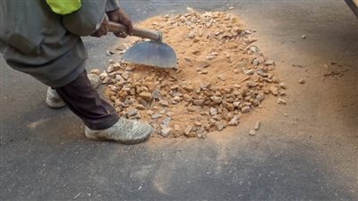 محافظ الإسكندرية يتابع رفع كفاءة الطرق