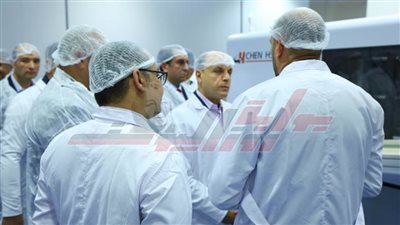 محافظ كفر الشيخ يتفقد عددًا من المصانع بالمنطقة الصناعية بمطوبس