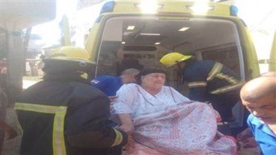 في لفتة إنسانية.. أجهزة الأمن بالبحيرة تنقل سيدة مريضة إلى المستشفى