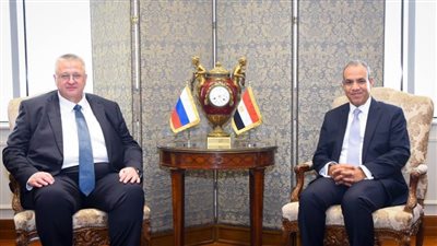 وزير الخارجية يستقبل نائب رئيس الوزراء الروسي 