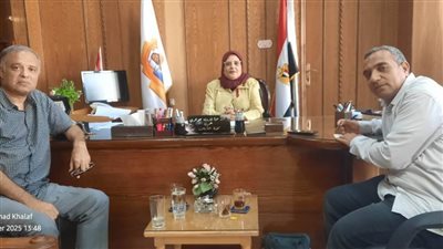 عزة جوهري أول عميدة لكلية الآداب بجامعة بني سويف منذ تأسيسها