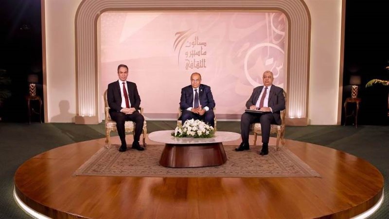 محي الدين في صالون