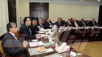 وزراء الإسكان والبيئة والتنمية المحلية والرى يتابعون مشروع البنك الدولى لصرف صحى القرى