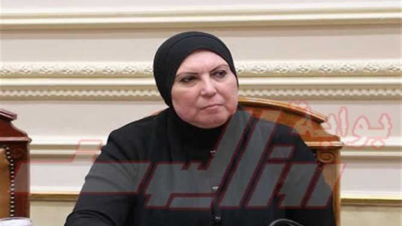 نيفين جامع : قرض