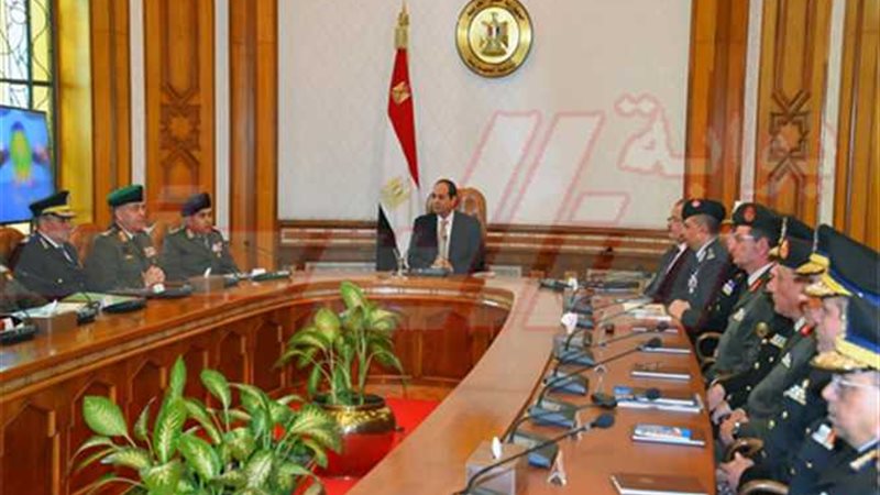 السيسي يعقد اجتماعا