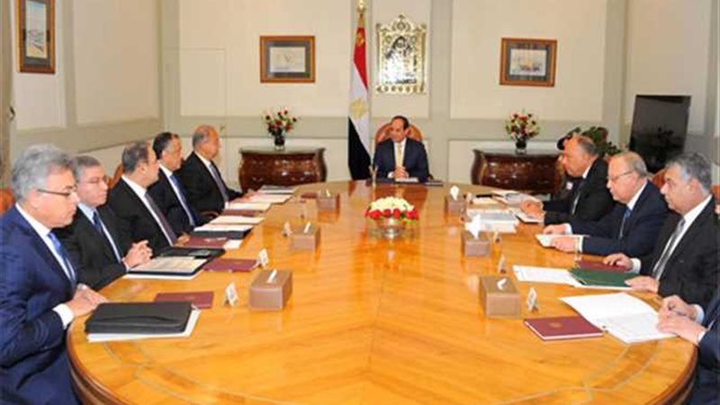 السيسي يجتمع برئيس