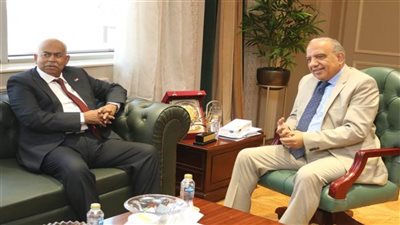 عصمت يستقبل وزير النفط والطاقة السوداني 