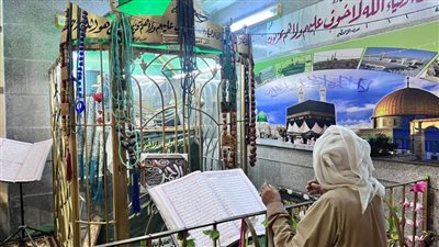 أهالي أسيوط يحتفلون بذكرى بحر العلوم 