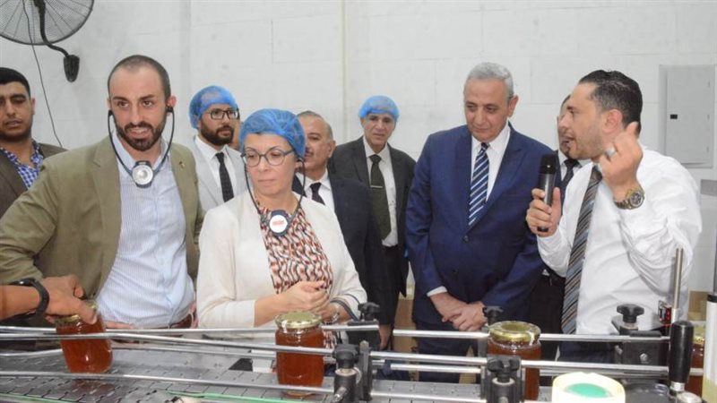 محافظ الغربية ووفد