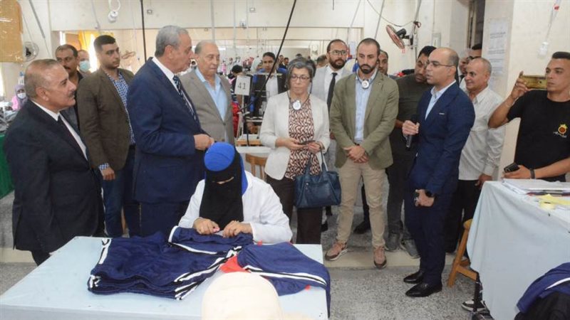 محافظ الغربية ووفد