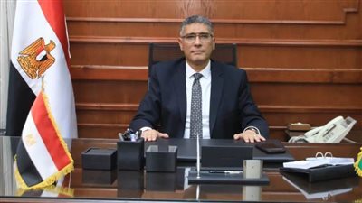 محافظ الجيزة يطمئن على انتظام الدراسة بالمعاهد الأزهرية ذات الفترتين