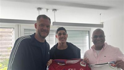 المصري الشوبكي يبدأ تدريباته مع الفريق الأول بنادي هامبورج الألماني لكرة اليد