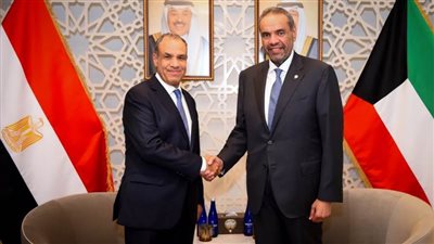 وزير الخارجية يشيد بمتانة العلاقات الأخوية التاريخية بين مصر والكويت 