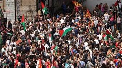 تظاهرات حاشدة بالمدن الإيطالية واحتجاجات أمام القنصلية الإسرائيلية في باري لأجل غزة