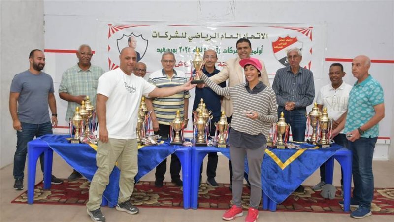 خلال التتويج